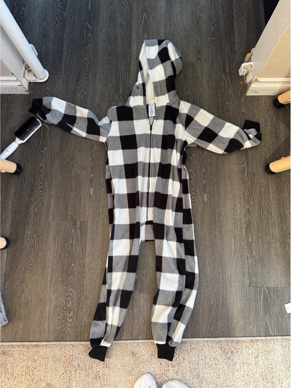 PJ Place Kids Buffalo Plaid Fleece Hooded One Piece Pajamas Size 5/6 Black White